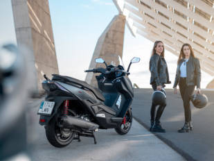 Keeway Motor España presenta nueva marca y escúter con el Ariic 318