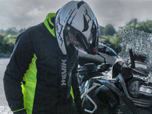 Combate la lluvia con los trajes impermeables Hevik