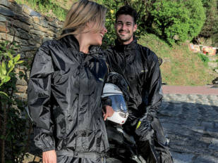 Rain es el traje de lluvia ligero de Garibaldi Rain es el traje de lluvia ligero de Garibaldi