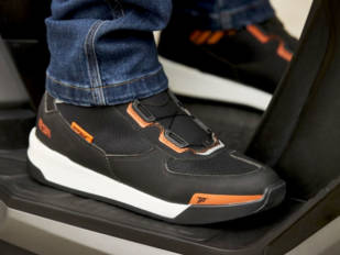 Seventy Degrees presenta sus nuevas zapatillas SD-BC10 con cierre automático Seventy Degrees presenta sus nuevas zapatillas SD-BC10 con cierre automático