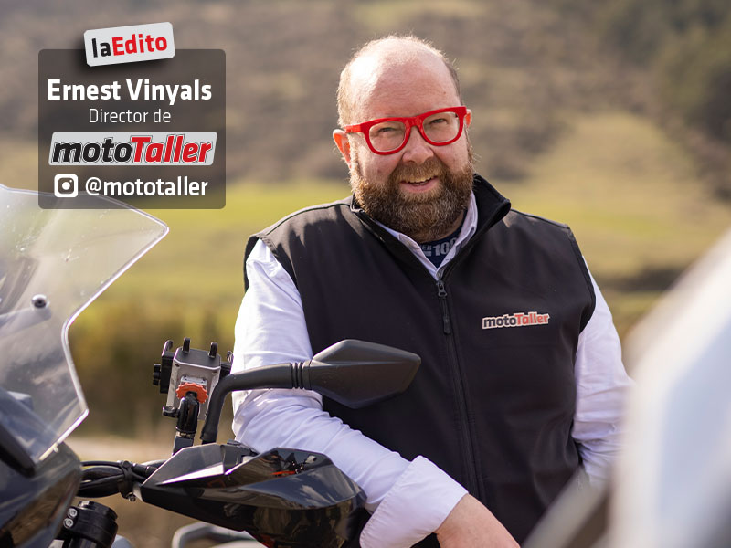 «Haciendo encaje de bolillos» laEdito de MotoTaller 297