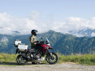 Suzuki nos recuerda los puntos clave a revisar antes de irnos de vacaciones con nuestra moto