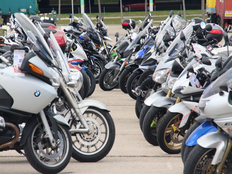 La moto, entre los vehículos que menos cae respecto a 2019, supera el 14% de cuota