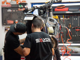 Sixlyon Bikes: El taller de los récords