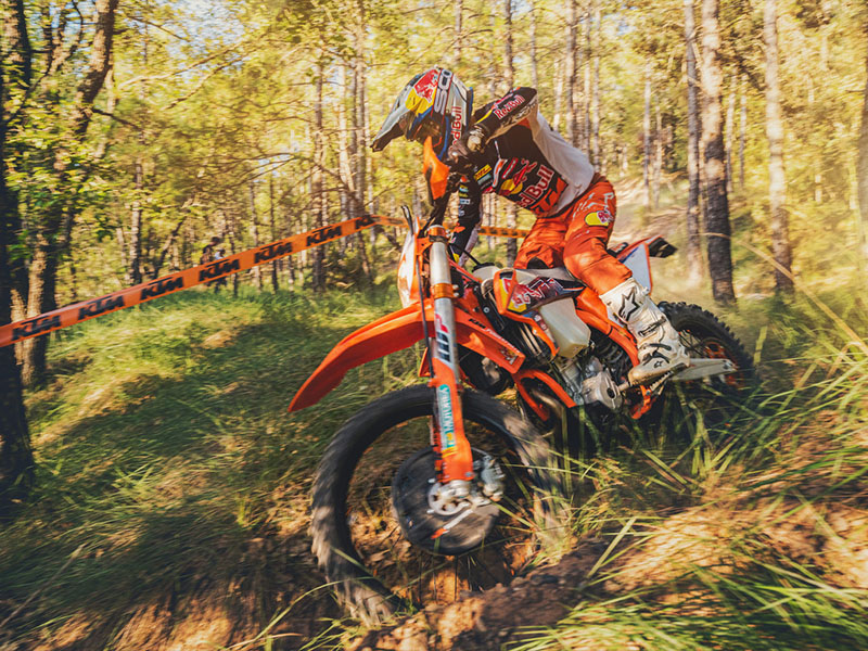 KTM lanza la nueva 350 EXC-F Factory Edition 2022