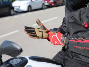 Los guantes Vquattro Thunder son perfectos para el entretiempo Los guantes Vquattro Thunder son perfectos para el entretiempo