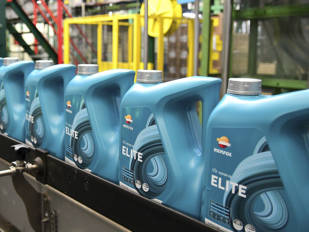 Repsol estrena envases y rediseña sus gamas de lubricantes