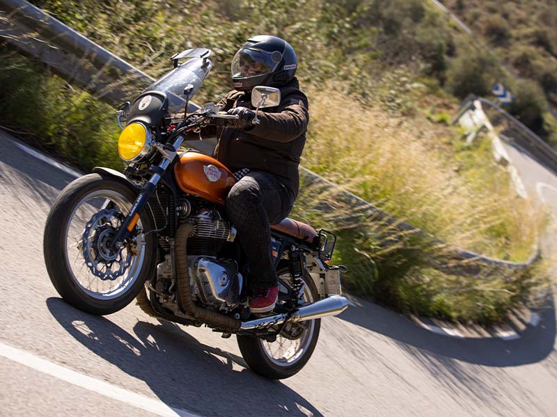 Instalación suspensiones YSS en Royal Enfield Interceptor