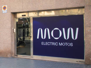 Quadis apuesta por la moto eléctrica con su concesionario multimarca MOW