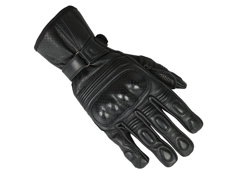 GM2 presenta los nuevos guantes Invictus