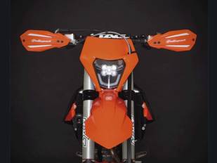 Polisport muestra su nuevo guardamanos Bullit FWA