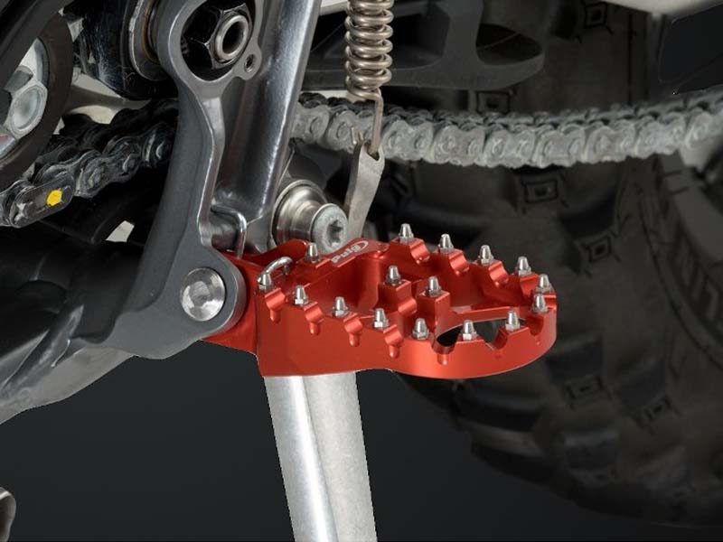 Puig lanza sus nuevas estriberas offroad