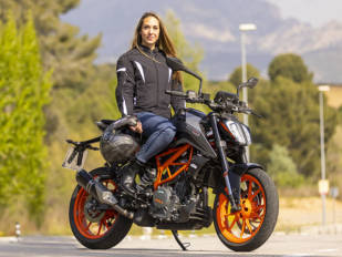 KTM 390 Duke E5: Matagigantes