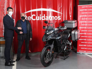 MAPFRE Cuidamos tuMOTO entrega su premio más deseado, la Benelli TRK 502 X