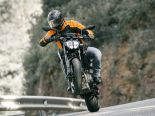KTM 890 Duke: Afilando el corte KTM 890 Duke: Afilando el corte