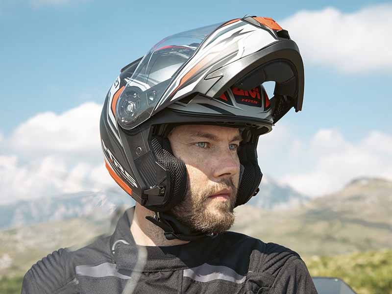 GIVI lanza el casco modular X.27
