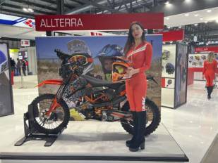 Llega la colección SMK 2023 de cascos y accesorios