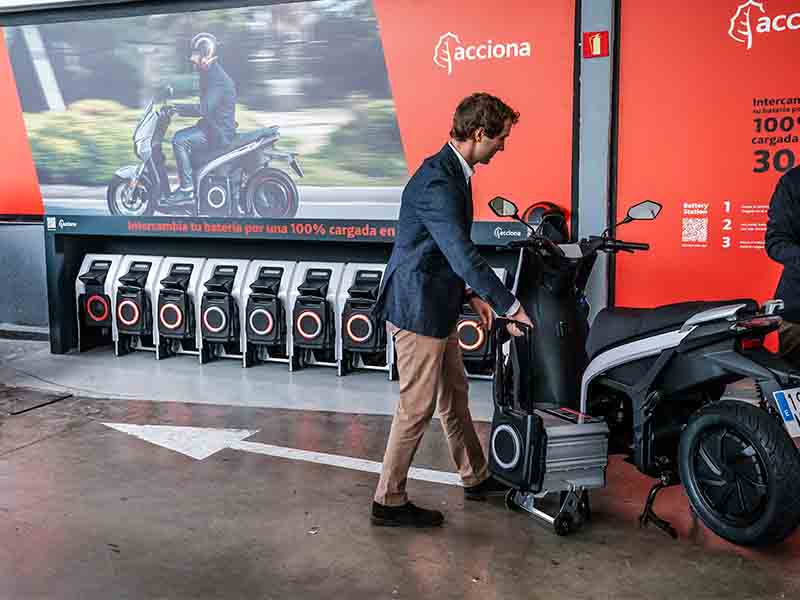 Silence (Acciona) se alía con Cepsa para ubicar las “Battery Station” en sus gasolineras