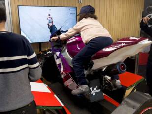 Aparece un simulador de MotoGP en el Hospital Sant Joan de Déu