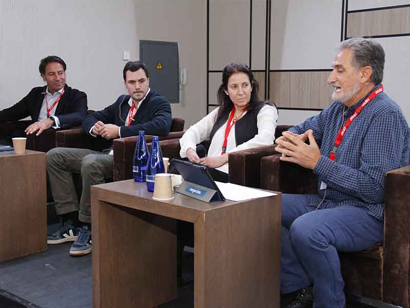 La Mesa debate de la XXXII Reunión del Club de Previsión Dos ruedas reflexionó sobre el presente y el futuro del sector