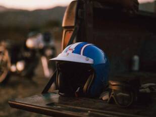 El Bell Custom 500 Six Day McQueen es un icono hecho casco