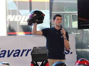 Shark Helmets exhibe su casco inteligente en Málaga