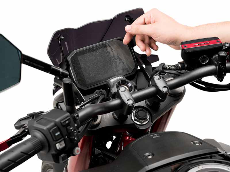 Protege la pantalla LCD de tu moto con el protector Dashboard de Puig