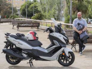 SYM Cruisym Alpha 300: confort y seguridad