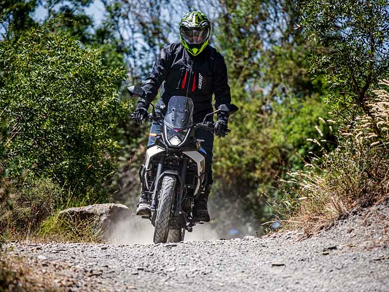 Macbor Montana XR1 125: “Tu primera aventura”