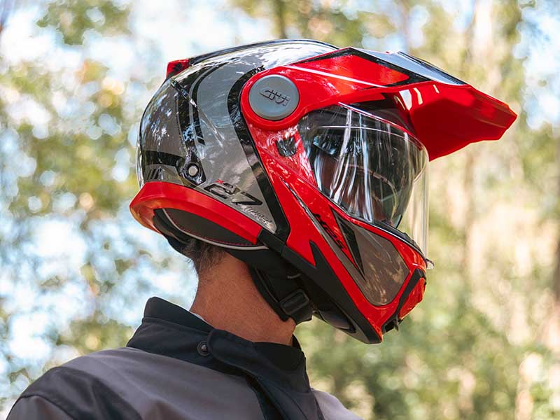 GIVI X.27 Tourer: El casco trail que combina estilo y funcionalidad