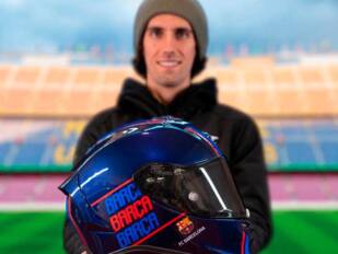 ¡Álex Rins se pone el casco del Barça!