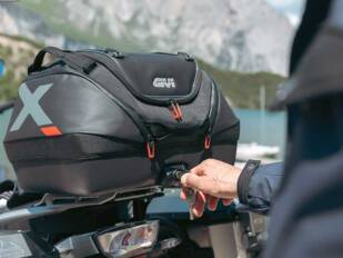 GIVI lanza el XL08, el top case semirrígido perfecto para los viajes en moto