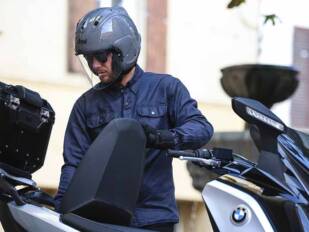 Casco Arai SZ-R VAS Evo: seguridad, ligereza y comodidad