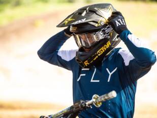 FLY Racing Evolution DST lanza un nuevo equipamiento off-road