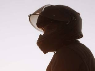 ScorpionEXO lanza Apex: Una nueva era en cascos premium
