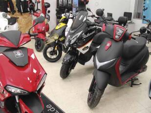 Las matriculaciones de motos y vehículos ligeros se disparan un 21,6% en abril