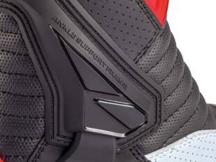 Eleveit presenta la bota de competición S Miura Evo Air