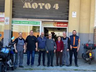 Moto-4: Una tienda de película