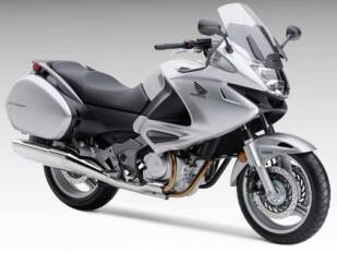 La consulta del mes de BertonBike: problemas al arrancar y acelerar en una Honda Deauville NTV 700 MY05