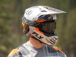 FLY Racing presenta su colección 2025 FLY Racing presenta su colección 2025