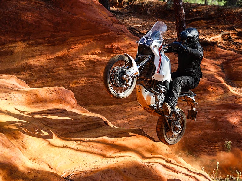 RST lanza su colección 2025