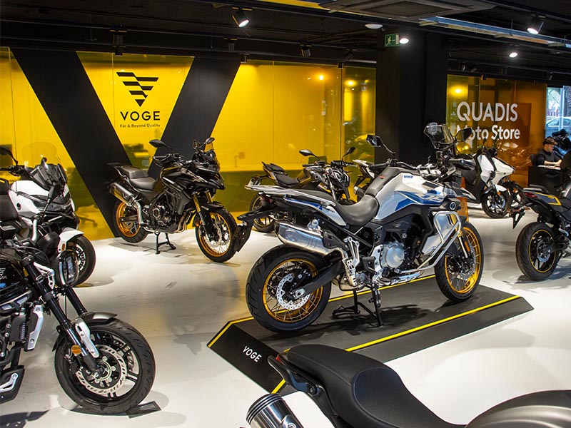 QUADIS Moto Store inaugura centro Voge en Sant Boi