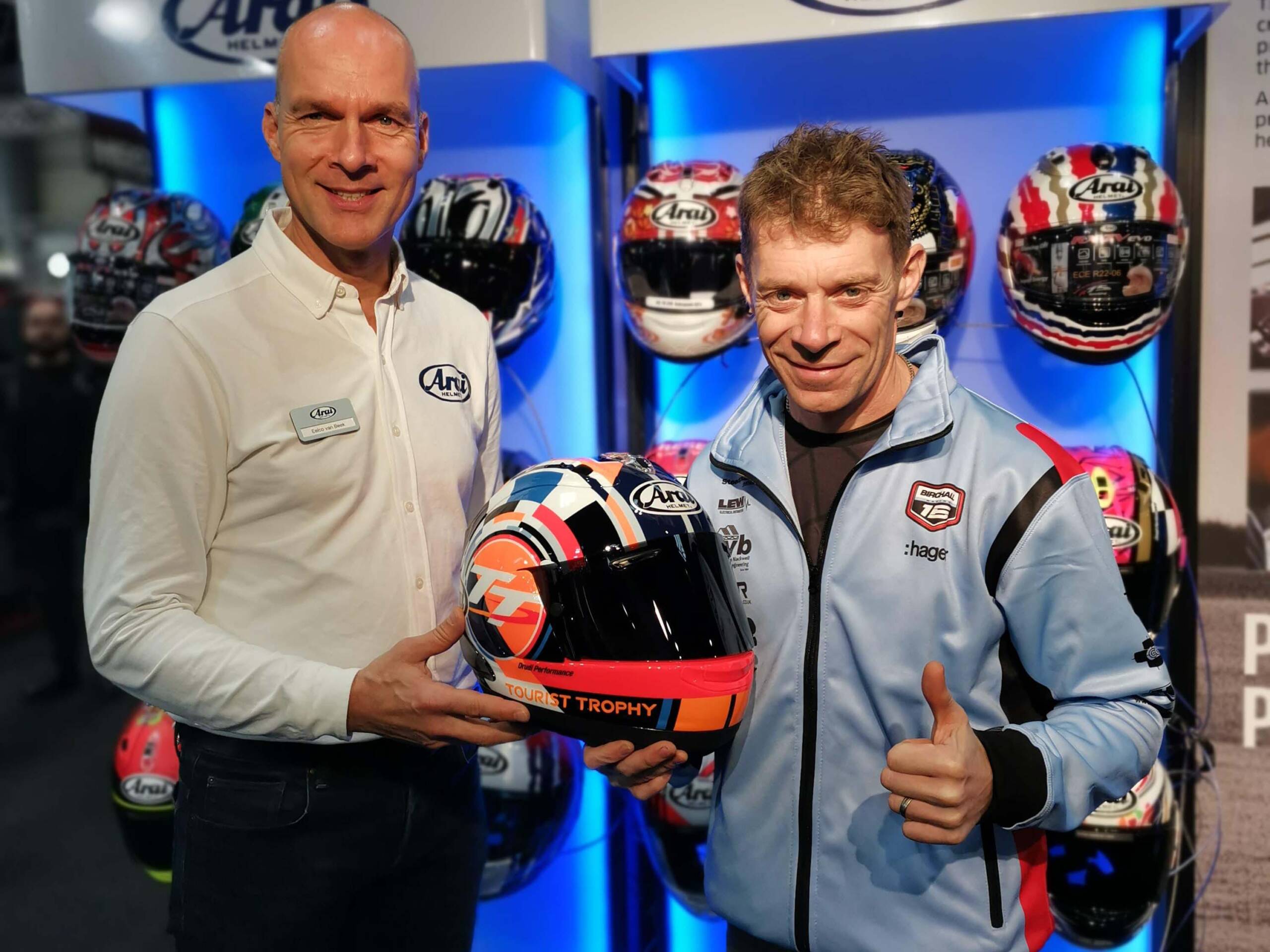 El poder de la leyenda: Arai RX-7V EVO IoM TT 2025 Edición Limitada