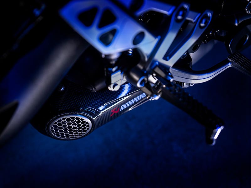 Akrapovič amplía su gama con un nuevo escape para Suzuki GSX-8S y GSX-8R