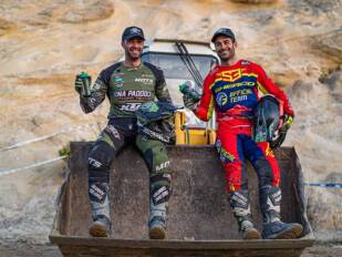 Campeones en Hard Enduro con ISB Campeones en Hard Enduro con ISB