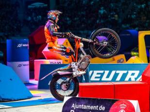 Neutra debuta con la K3 en el Trial Indoor de Barcelona