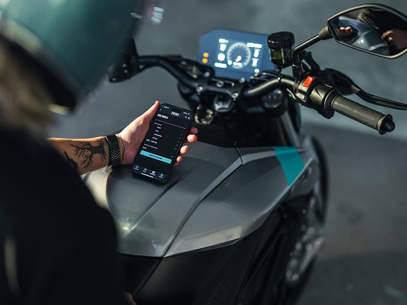 Zero Motorcycles elige a RibéSalat como socio de seguros en España