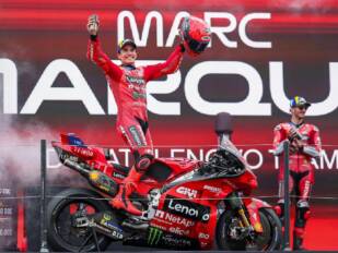 MotoGP coronó a sus héroes en Assen: Marc Márquez hizo historia, Moreira rompió barreras y Rueda reafirmó su reinado