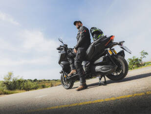Honda ADV350 2025: El escúter que se cree trail