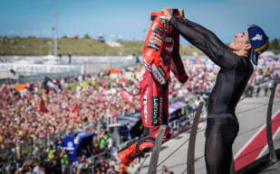 Misano vibra con un festival de victorias: Rueda afianza su liderato, Vietti emociona en Moto2 y Márquez y Bezzecchi brillan en MotoGP